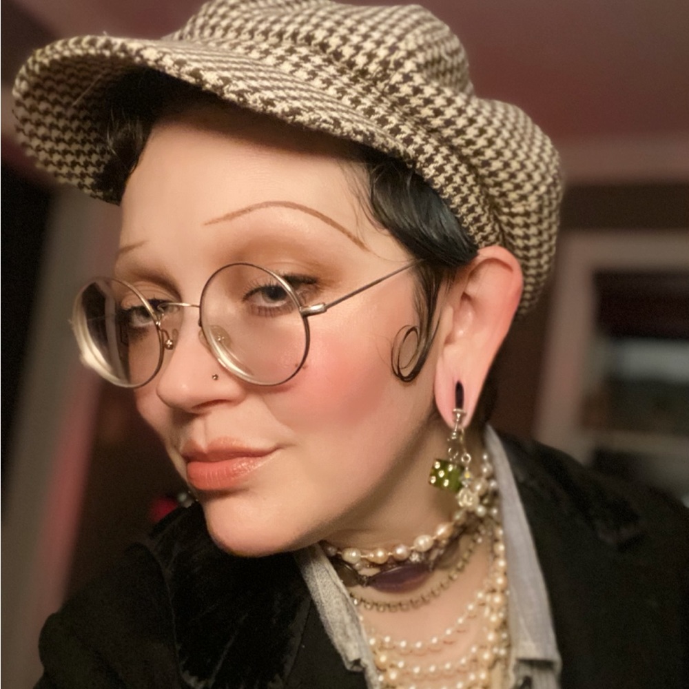 Meet your Posher, Samantha